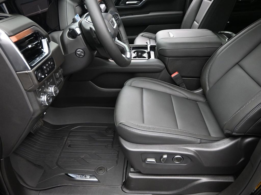 New 2026 GMC Yukon XL Denali w/ Denali Reserve Package image 19