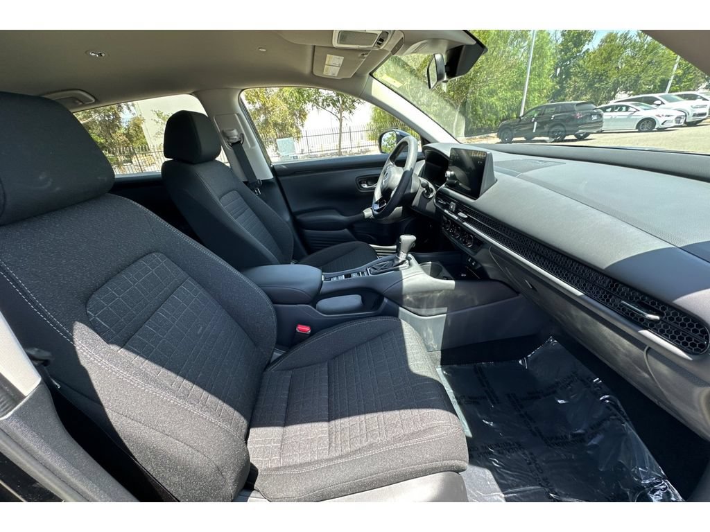 Used 2027 Honda HR-V LX image 19