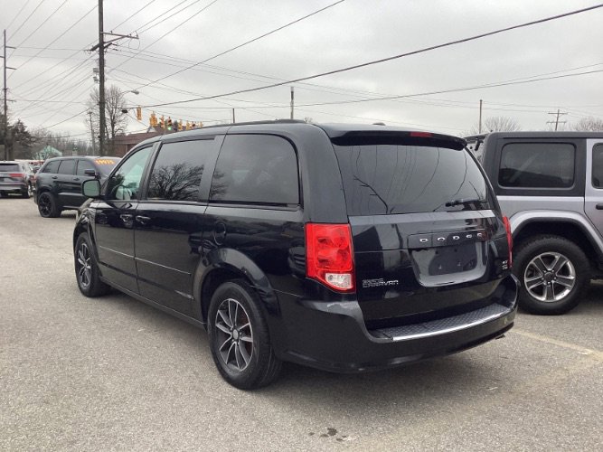 Used 2017 Dodge Grand Caravan GT image 5