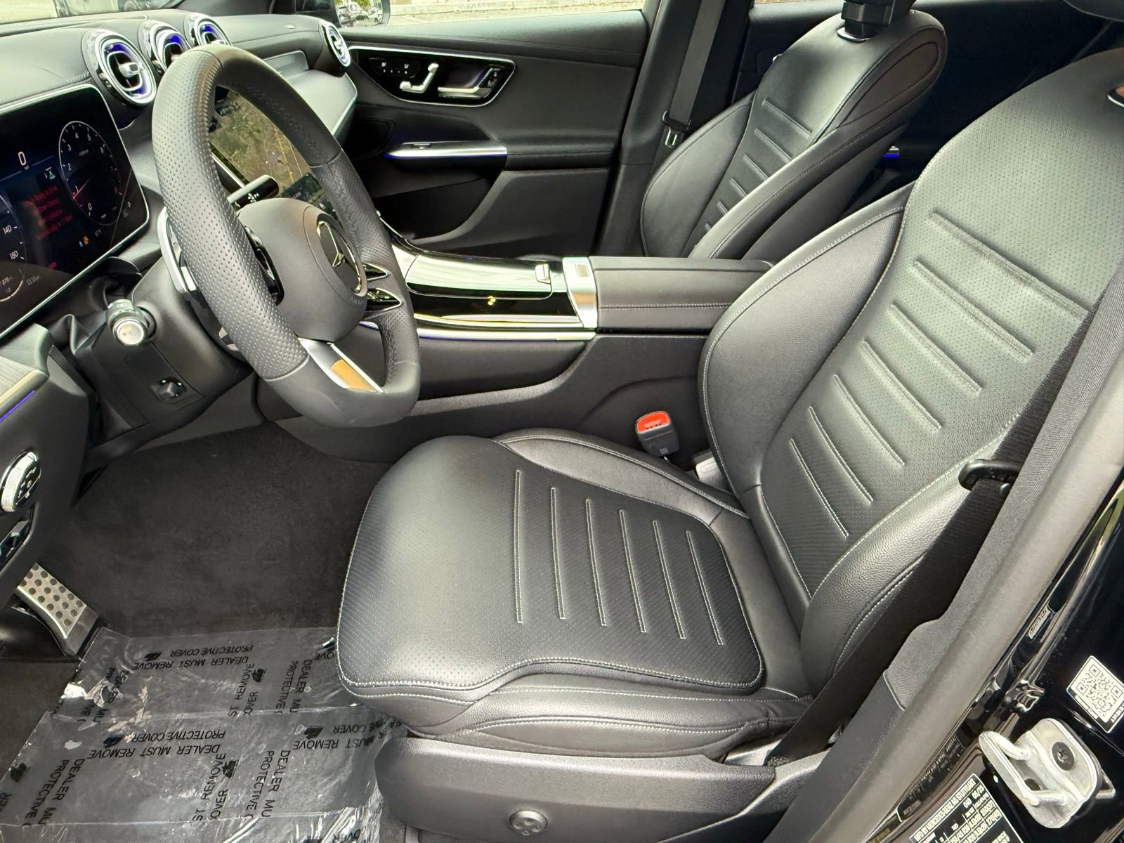 Used 2025 Mercedes-Benz GLC 300 4MATIC image 22