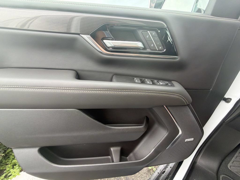 New 2026 GMC Yukon XL Elevation w/ Elevation Premium Package AWD/4WD image 25