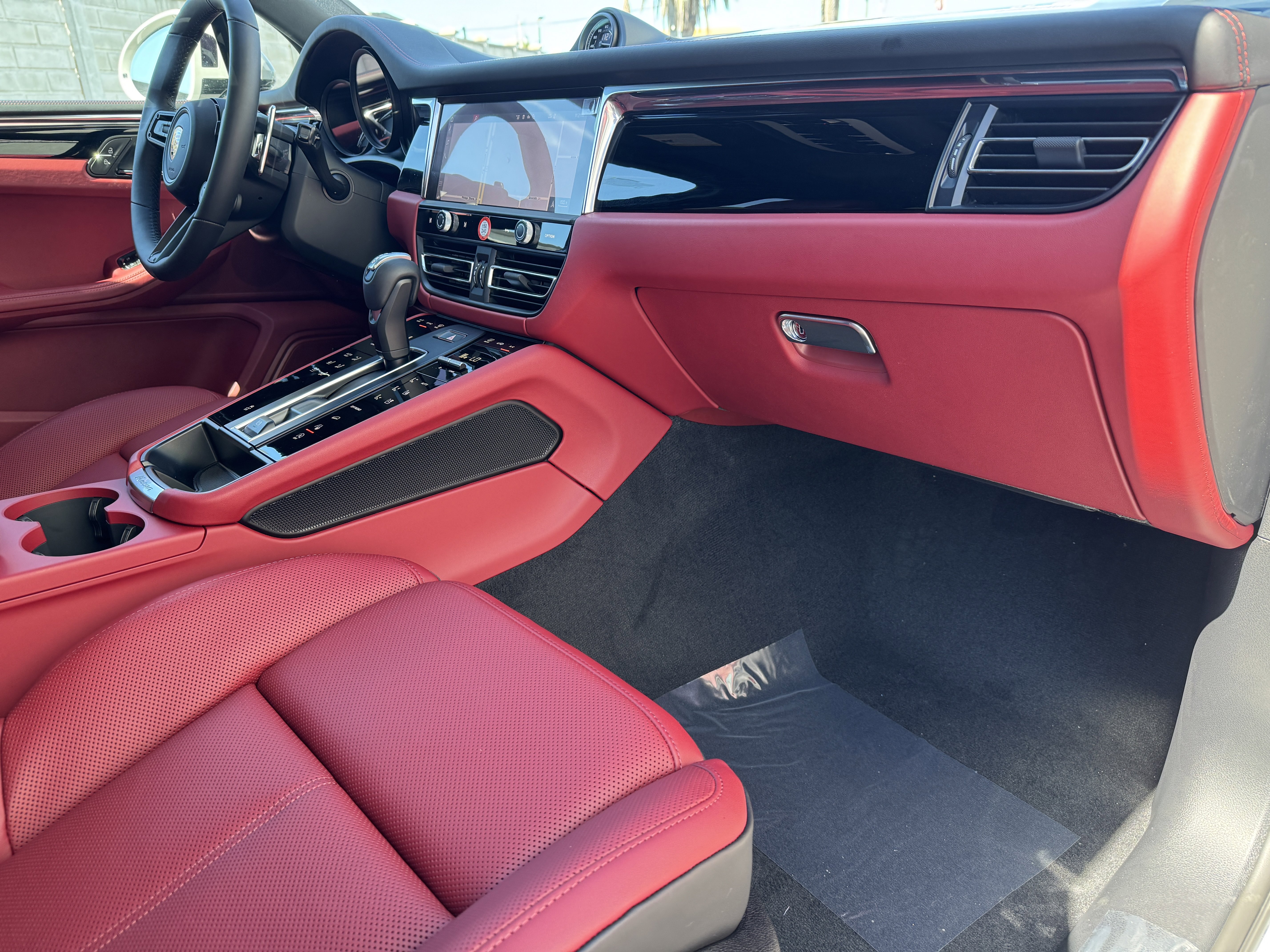 New 2026 Porsche Macan image 15