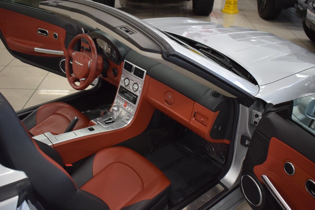 Used 2008 Chrysler Crossfire Limited image 36