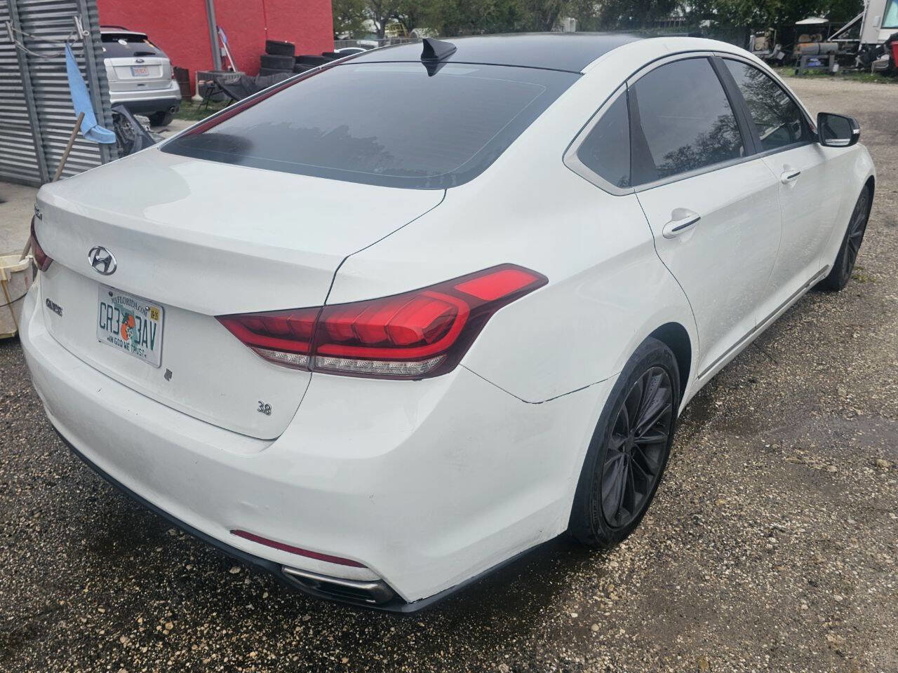 Used 2016 Hyundai Genesis 3.8 RWD image 7