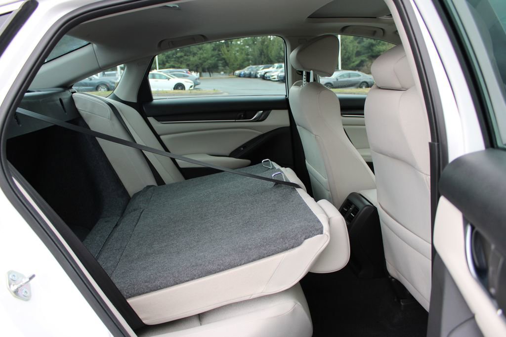 Certified 2018 Honda Accord EX image 16
