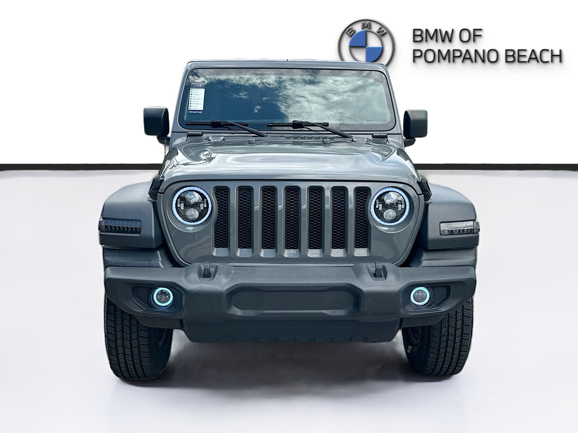 Used 2022 Jeep Wrangler Sport AWD/4WD image 2