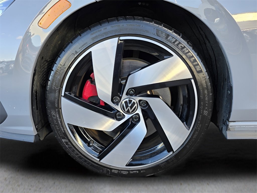 Used 2022 Volkswagen GTI SE image 11