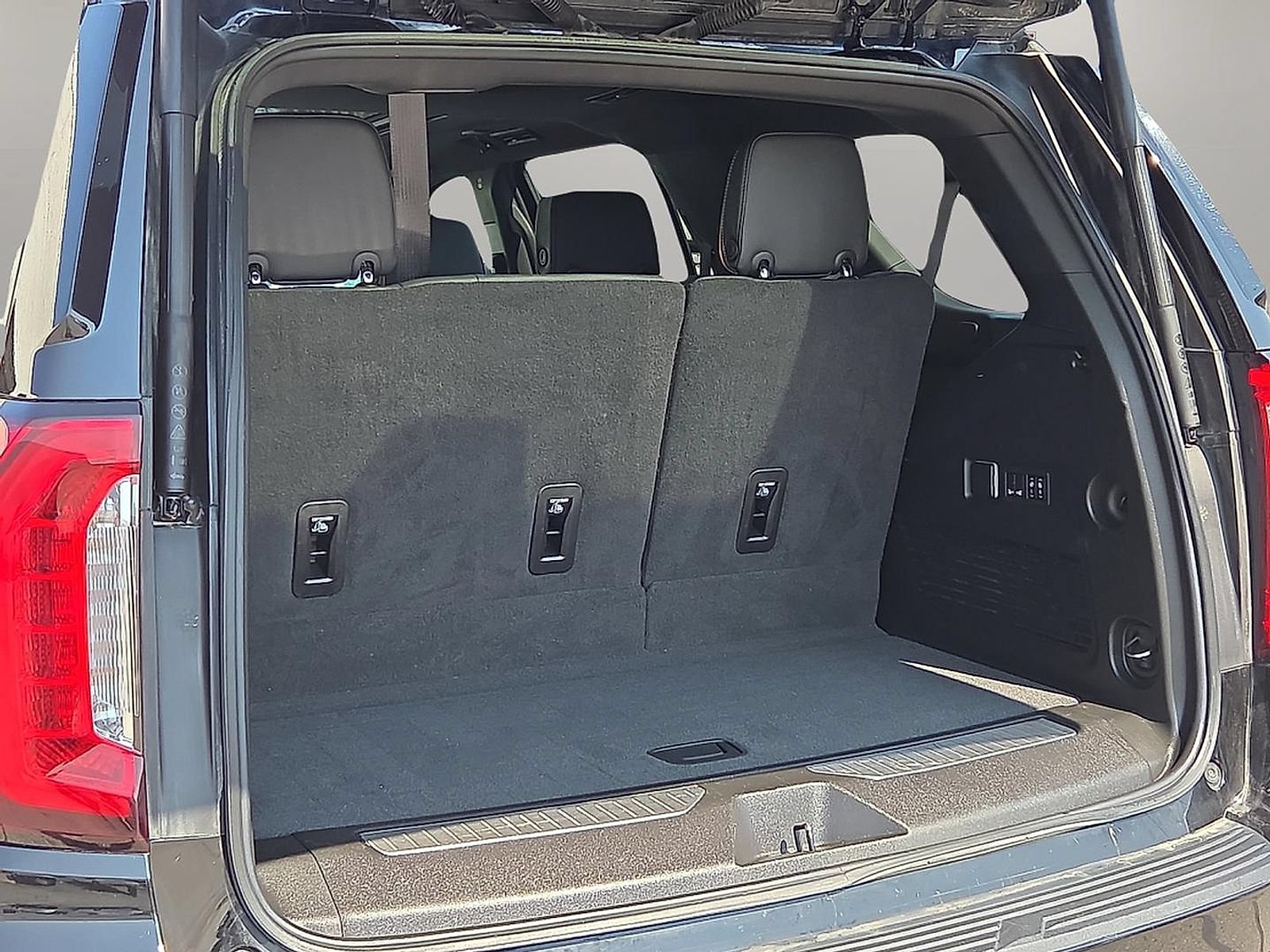 Certified 2024 GMC Yukon AT4 w/ Technology Package AWD/4WD image 18