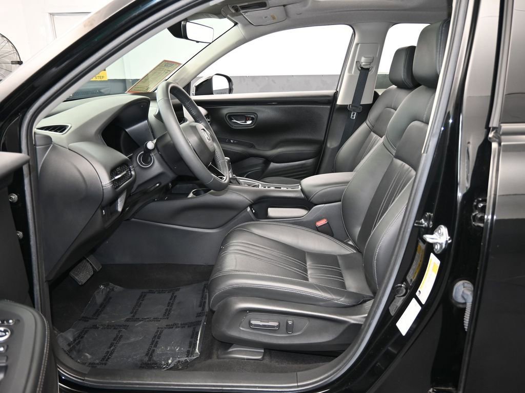 Used 2023 Honda HR-V EX-L image 12