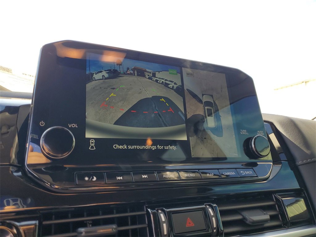 New 2025 Nissan Pathfinder SL image 15