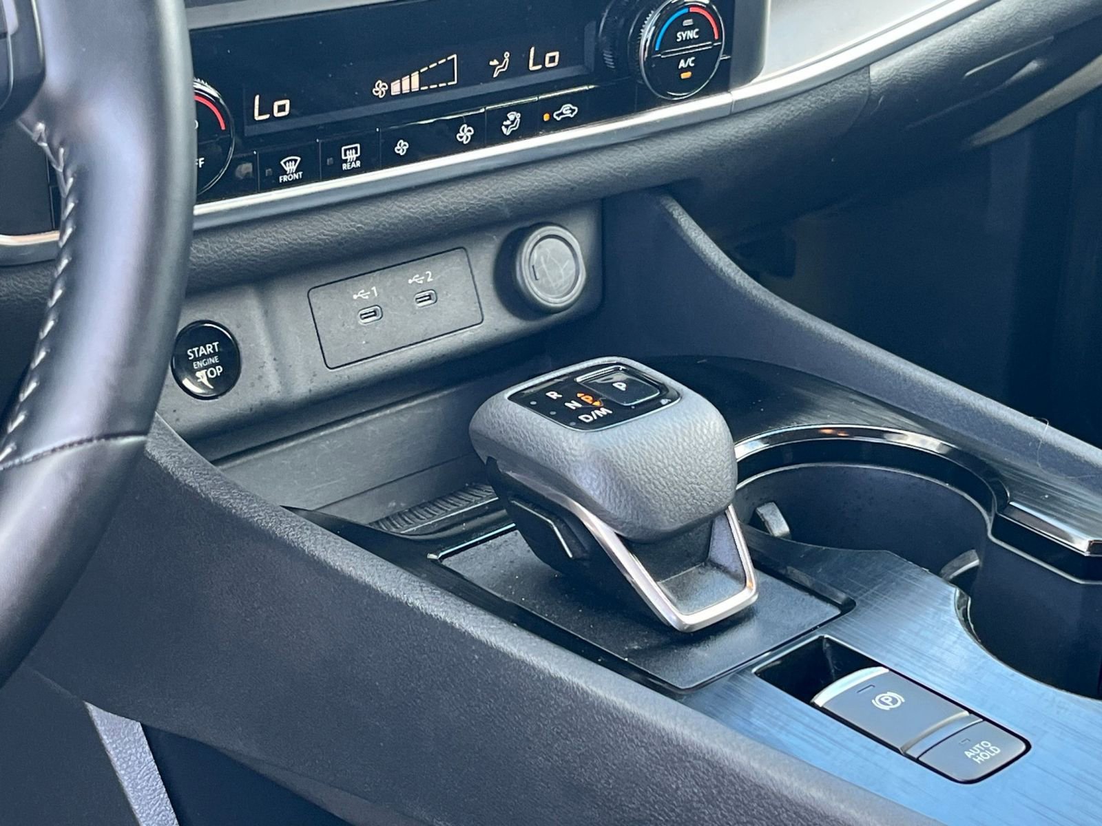 Used 2025 Nissan Rogue SV image 43