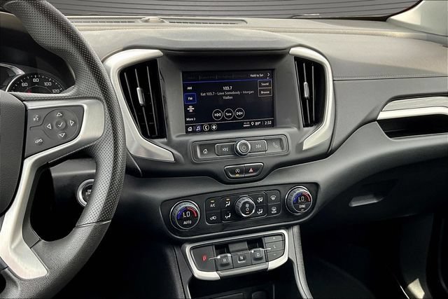 Used 2023 GMC Terrain SLE w/ Driver Convenience Package FWD image 9