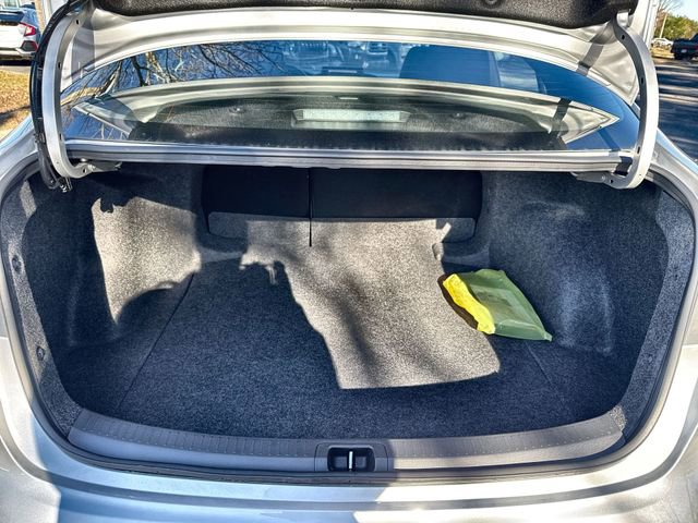 Used 2025 Toyota Corolla SE image 31