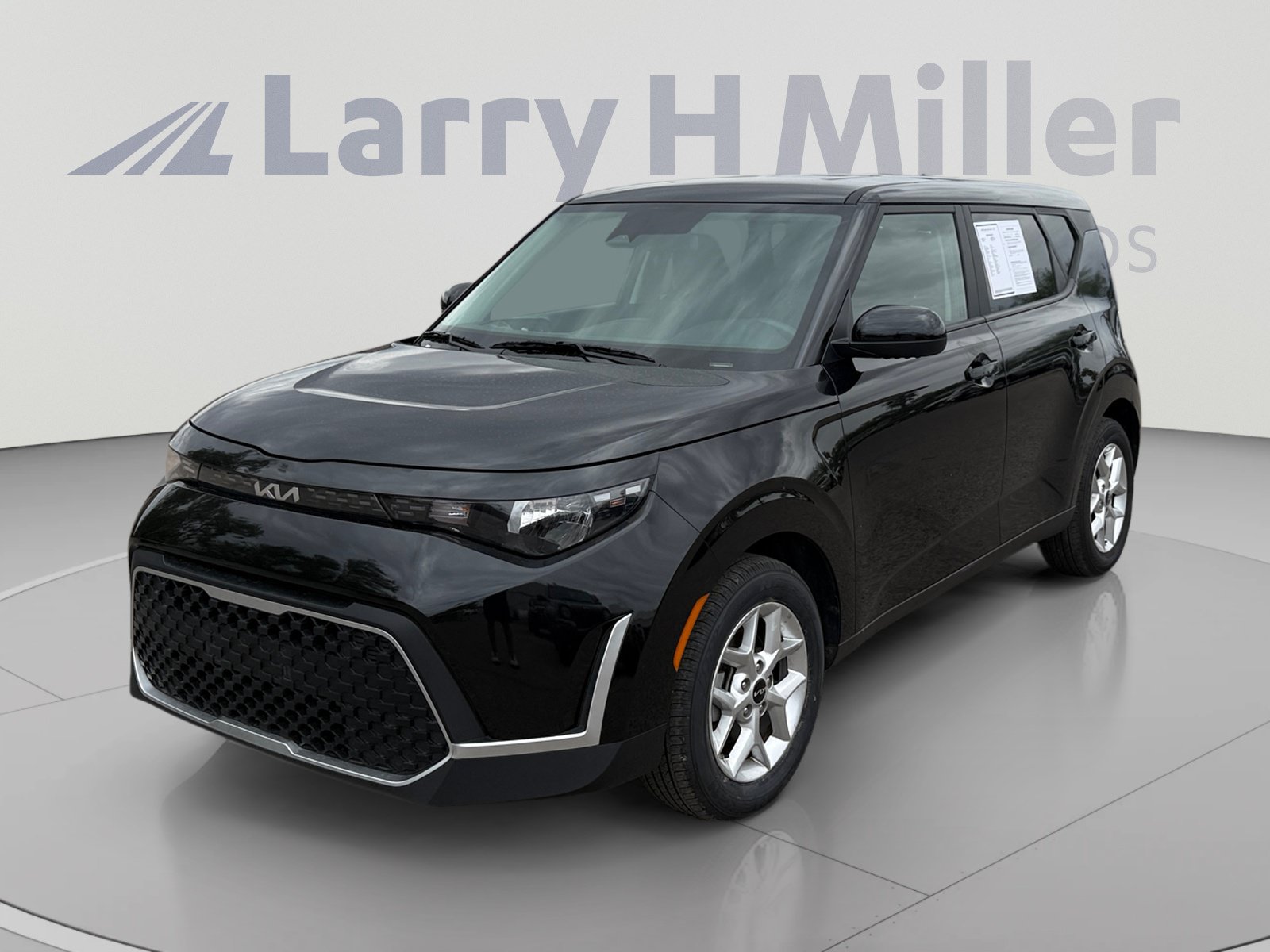 Used 2025 Kia Soul LX w/ LX Technology Package