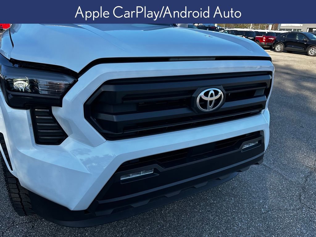 Used 2025 Toyota Tacoma SR5 image 11
