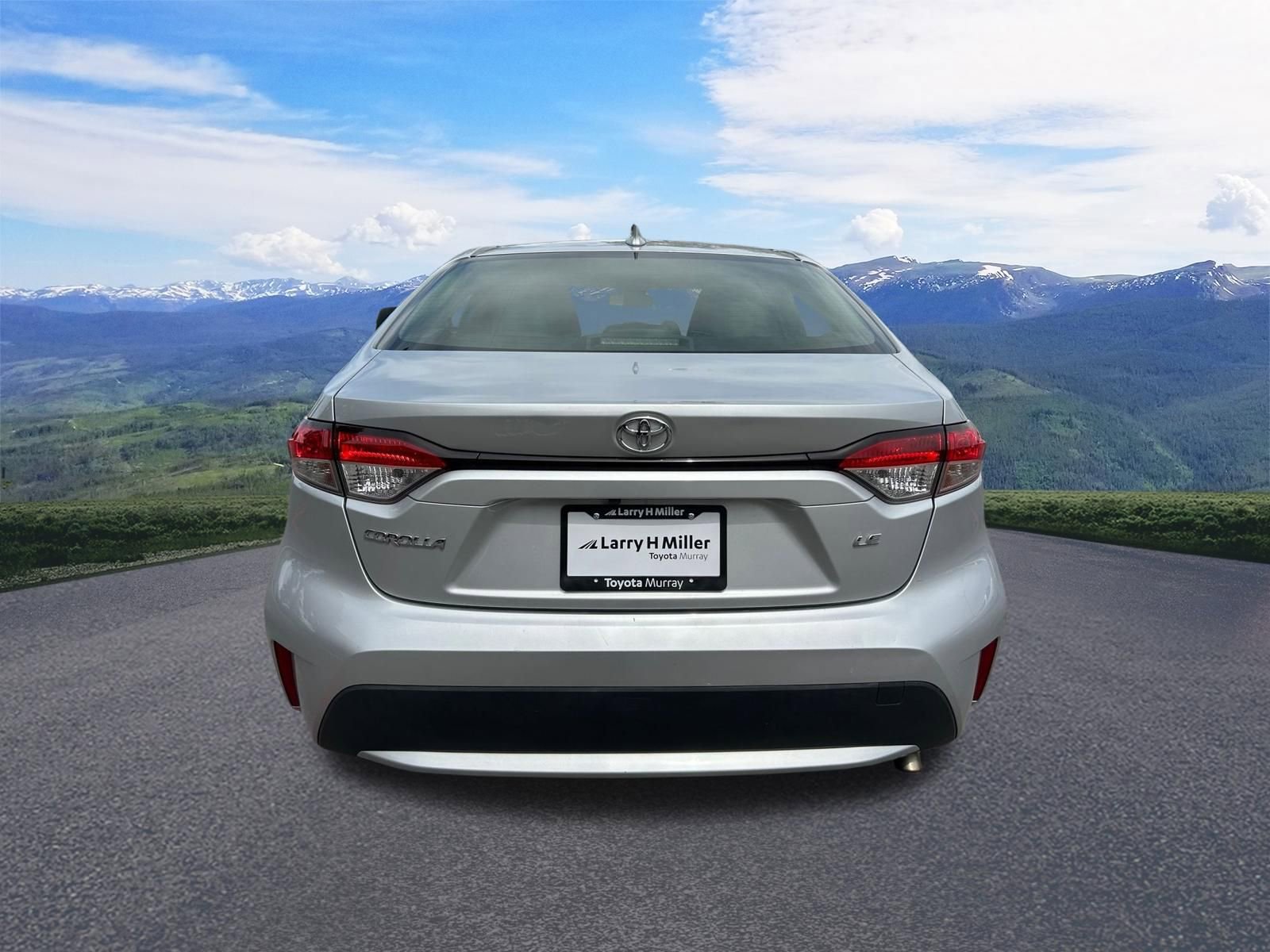 Used 2020 Toyota Corolla LE FWD image 4