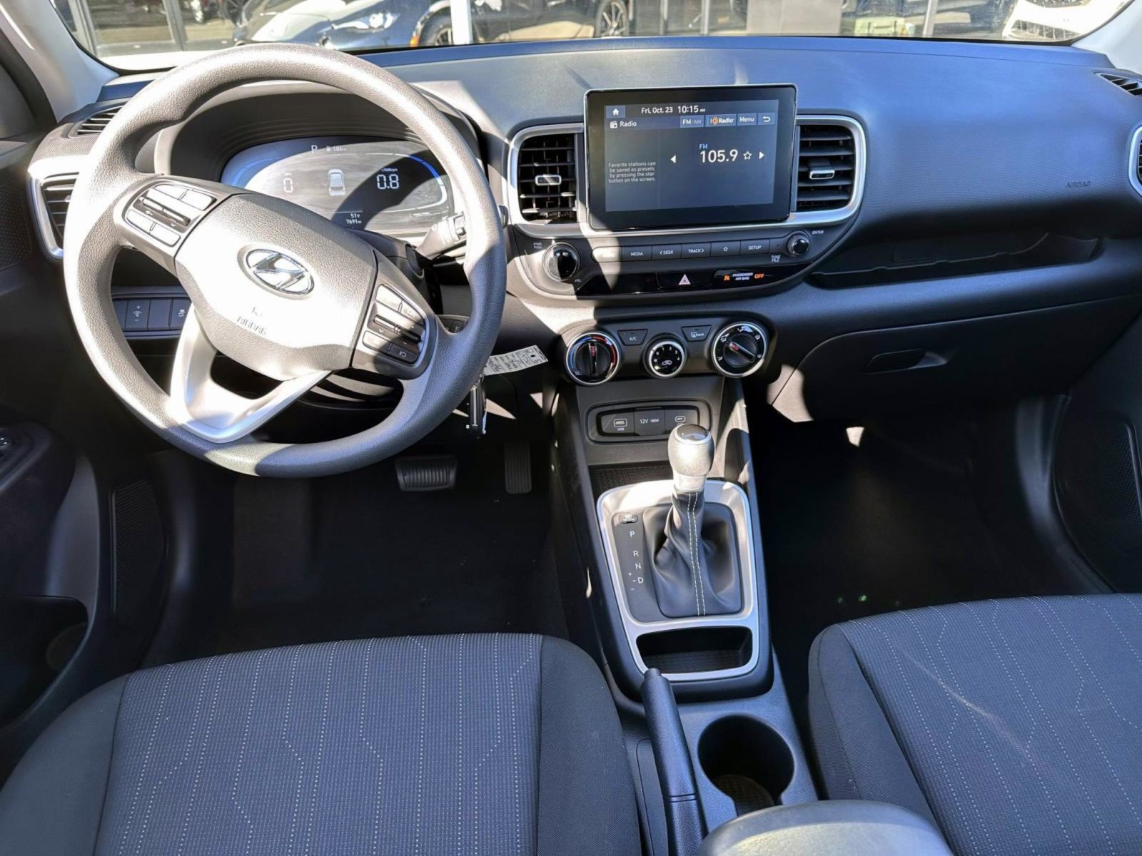 Used 2025 Hyundai Venue SE FWD image 13