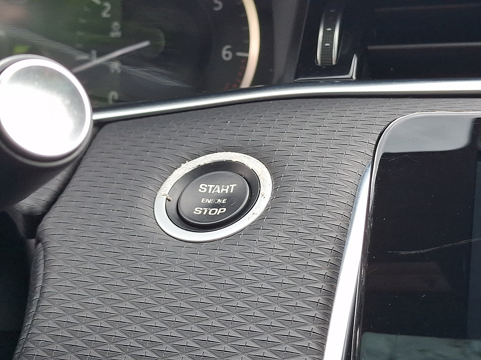 Used 2023 Land Rover Range Rover Evoque S AWD/4WD image 23