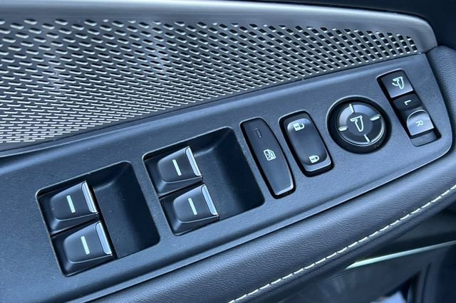 Used 2023 Acura MDX FWD w/ Technology Package image 12