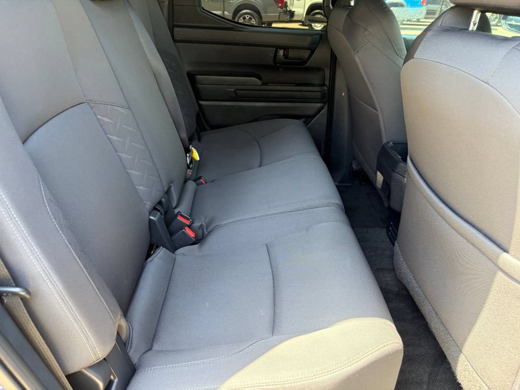 Certified 2025 Toyota Tacoma SR5 AWD/4WD image 19