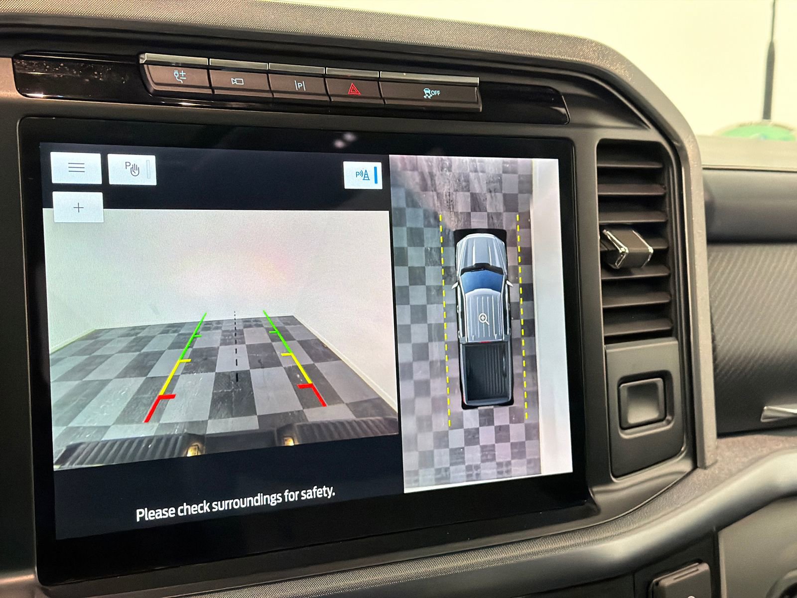 Used 2022 Ford F150 Limited image 27