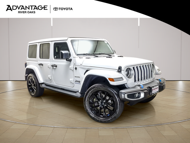 Used 2023 Jeep Wrangler Unlimited Sahara w/ Cold Weather Group AWD/4WD image 2
