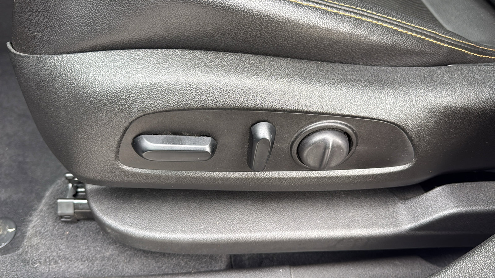 Certified 2021 GMC Terrain SLT w/ Infotainment Package II image 14