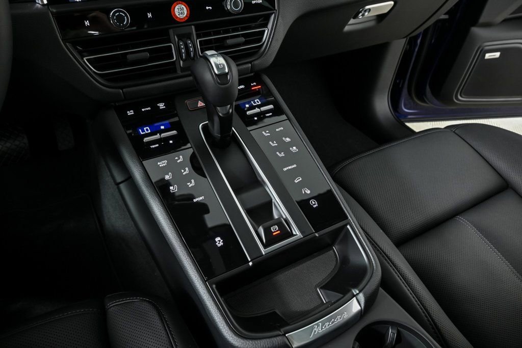 New 2026 Porsche Macan image 18