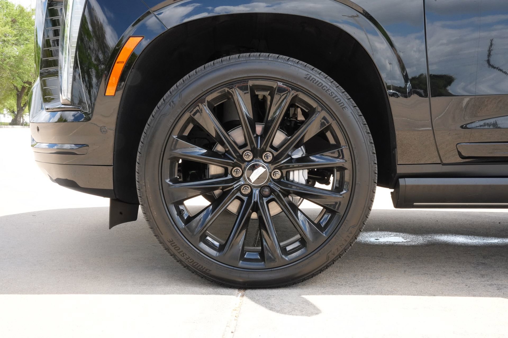 Certified 2026 Cadillac Escalade Platinum Sport w/ LPO, ONYX Package image 31