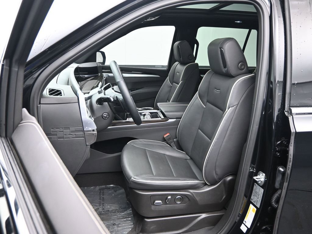 Used 2025 Cadillac Escalade Premium Luxury w/ Touring Package image 28