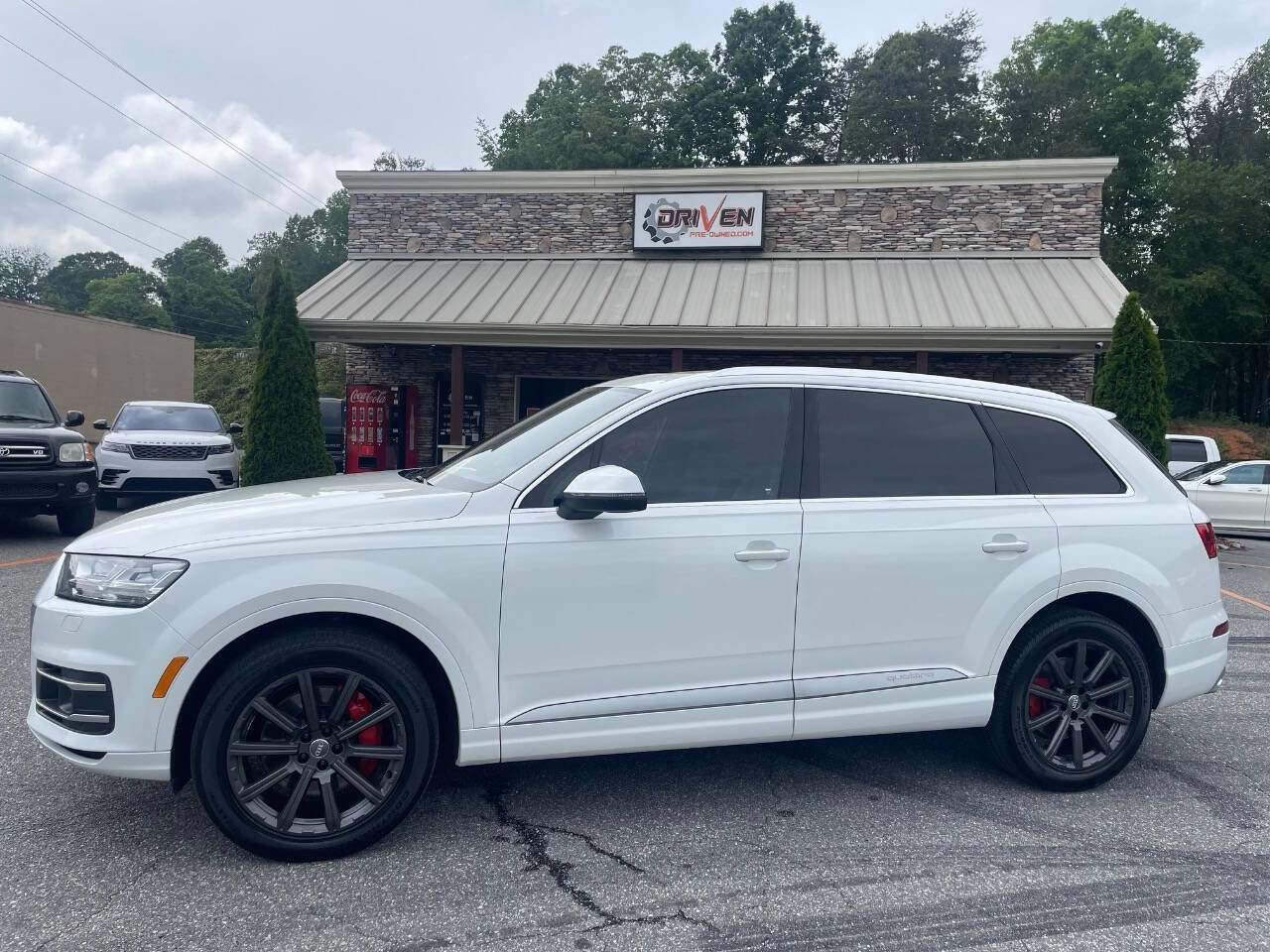 Used 2017 Audi Q7 3.0T Prestige AWD/4WD image 1