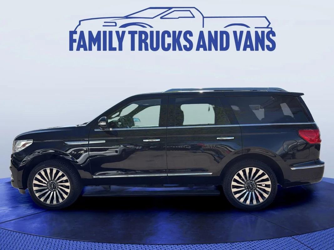 Used 2018 Lincoln Navigator Reserve w/ Technology Package image 2
