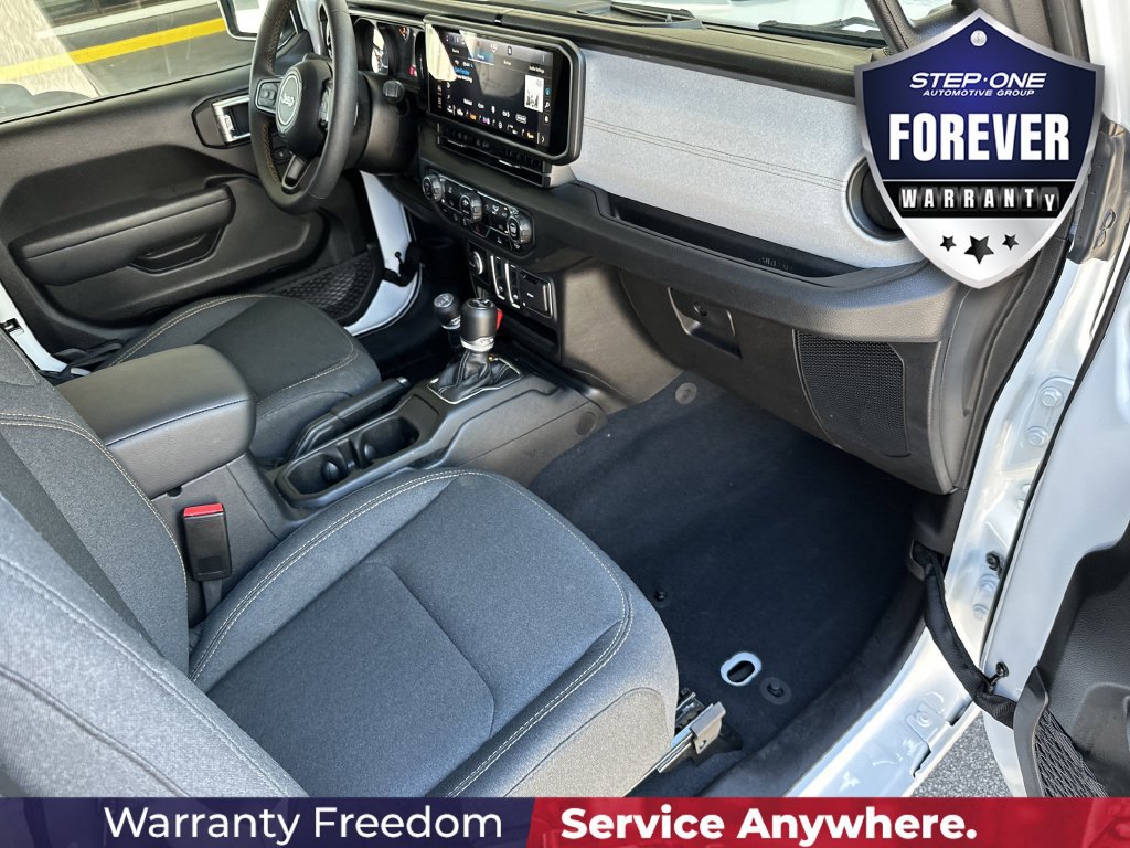 Used 2025 Jeep Wrangler Sport AWD/4WD image 30