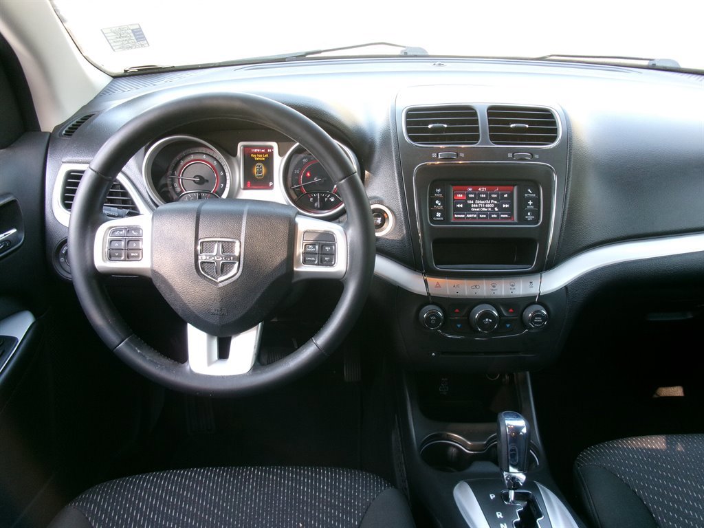 Used 2019 Dodge Journey SE w/ Connectivity Group FWD image 36