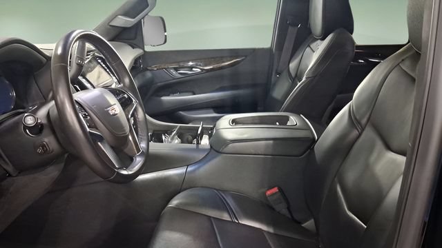 Used 2016 Cadillac Escalade Platinum AWD/4WD image 9