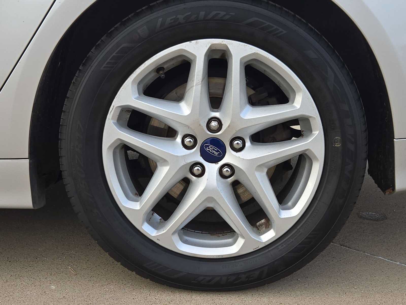 Used 2014 Ford Fusion SE w/ Equipment Group 202A FWD image 21