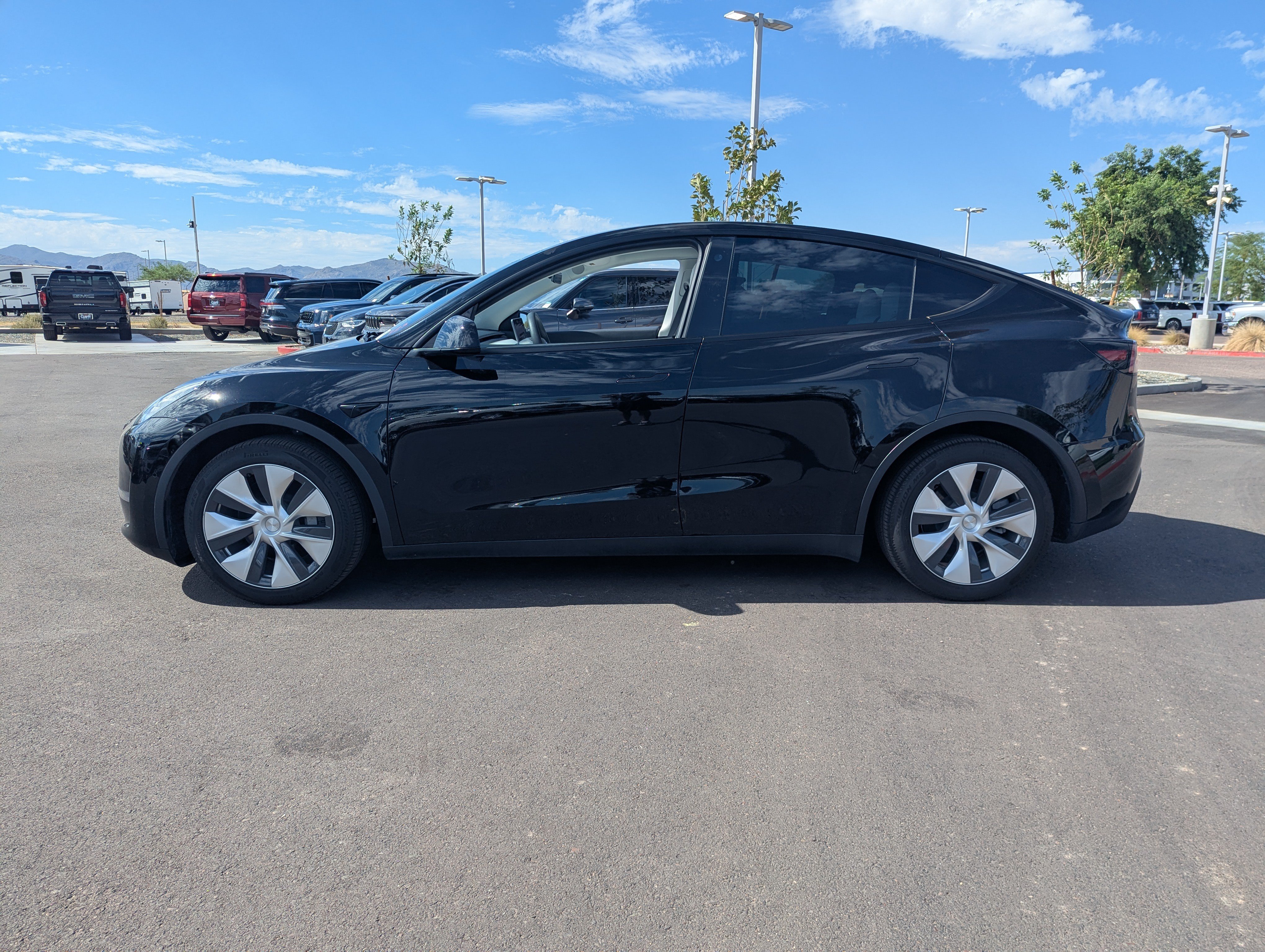 Used 2022 Tesla Model Y Long Range AWD/4WD image 6