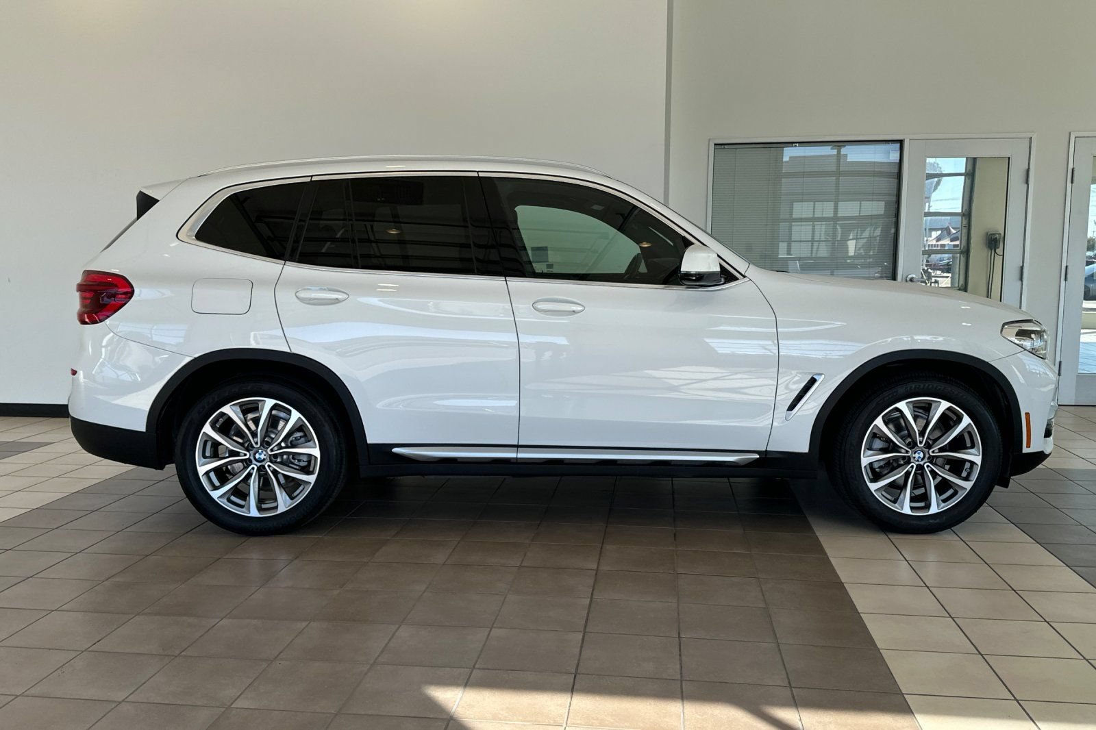 Used 2019 BMW X3 sDrive30i w/ Convenience Package RWD image 3