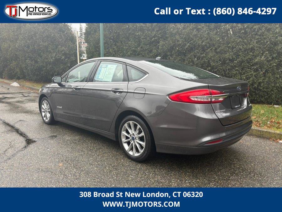 Used 2017 Ford Fusion S image 7