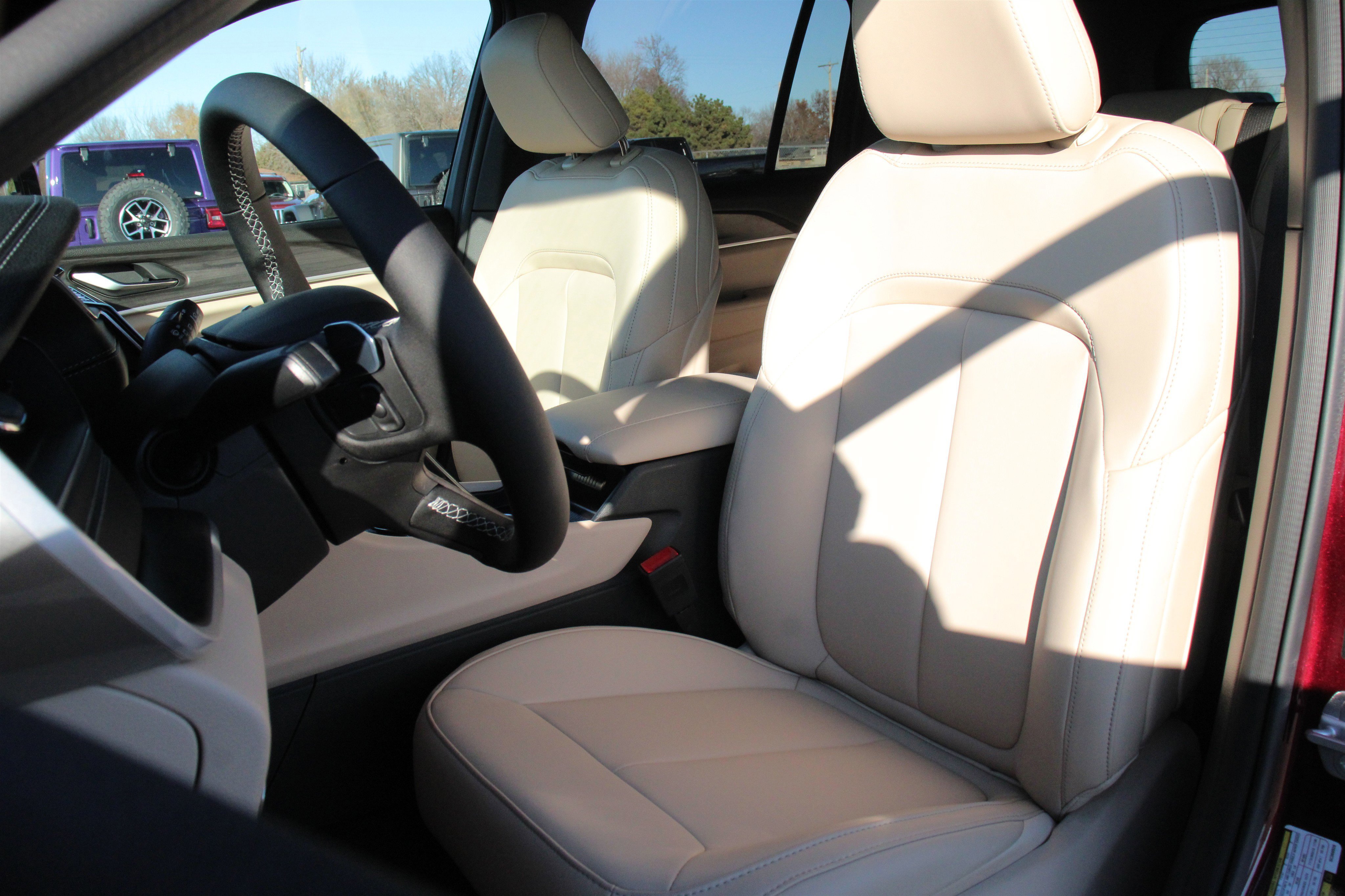 New 2025 Jeep Grand Cherokee Limited w/ Black Appearance Package image 5