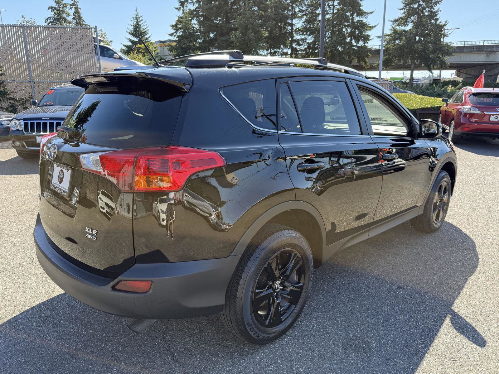 Used 2013 Toyota RAV4 XLE image 7