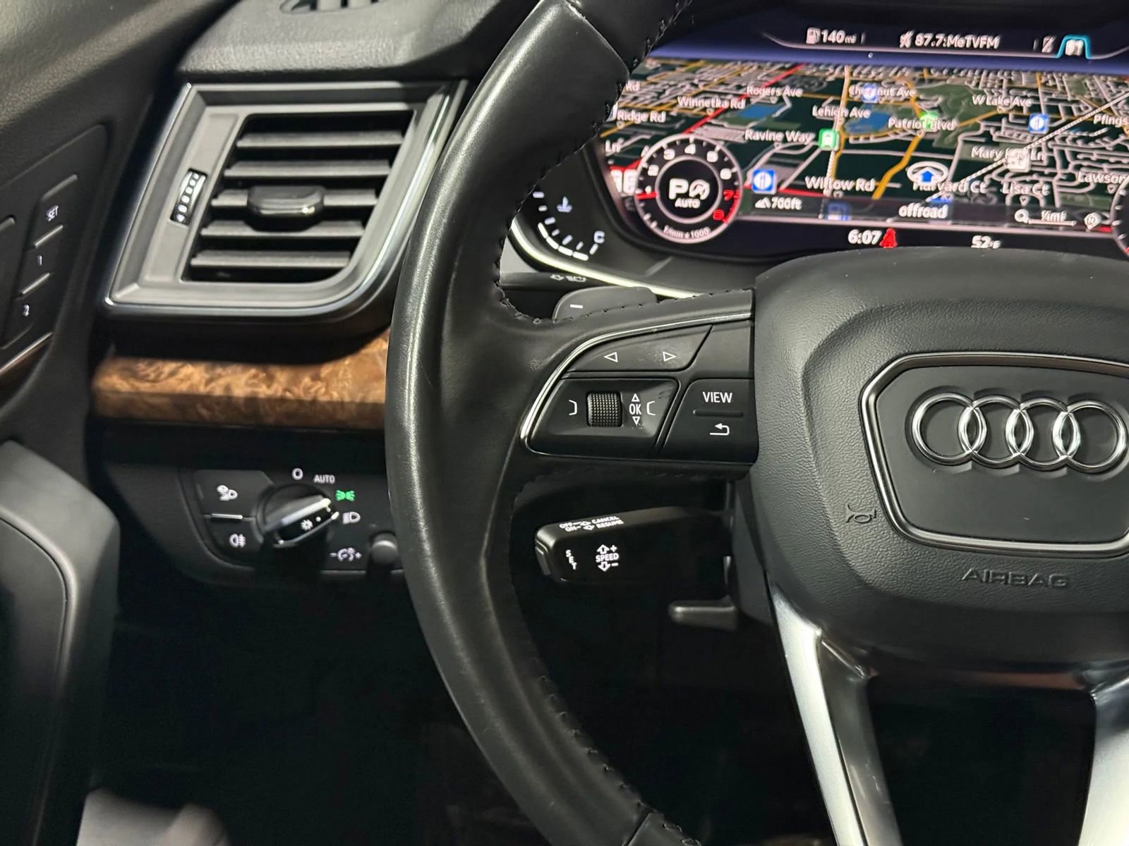 Used 2018 Audi Q5 2.0T Premium Plus w/ Premium Plus Package AWD/4WD image 24