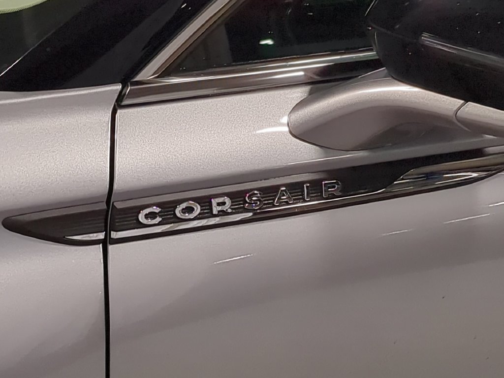 Used 2023 Lincoln Corsair Reserve w/ Equipment Group 201A AWD/4WD image 16