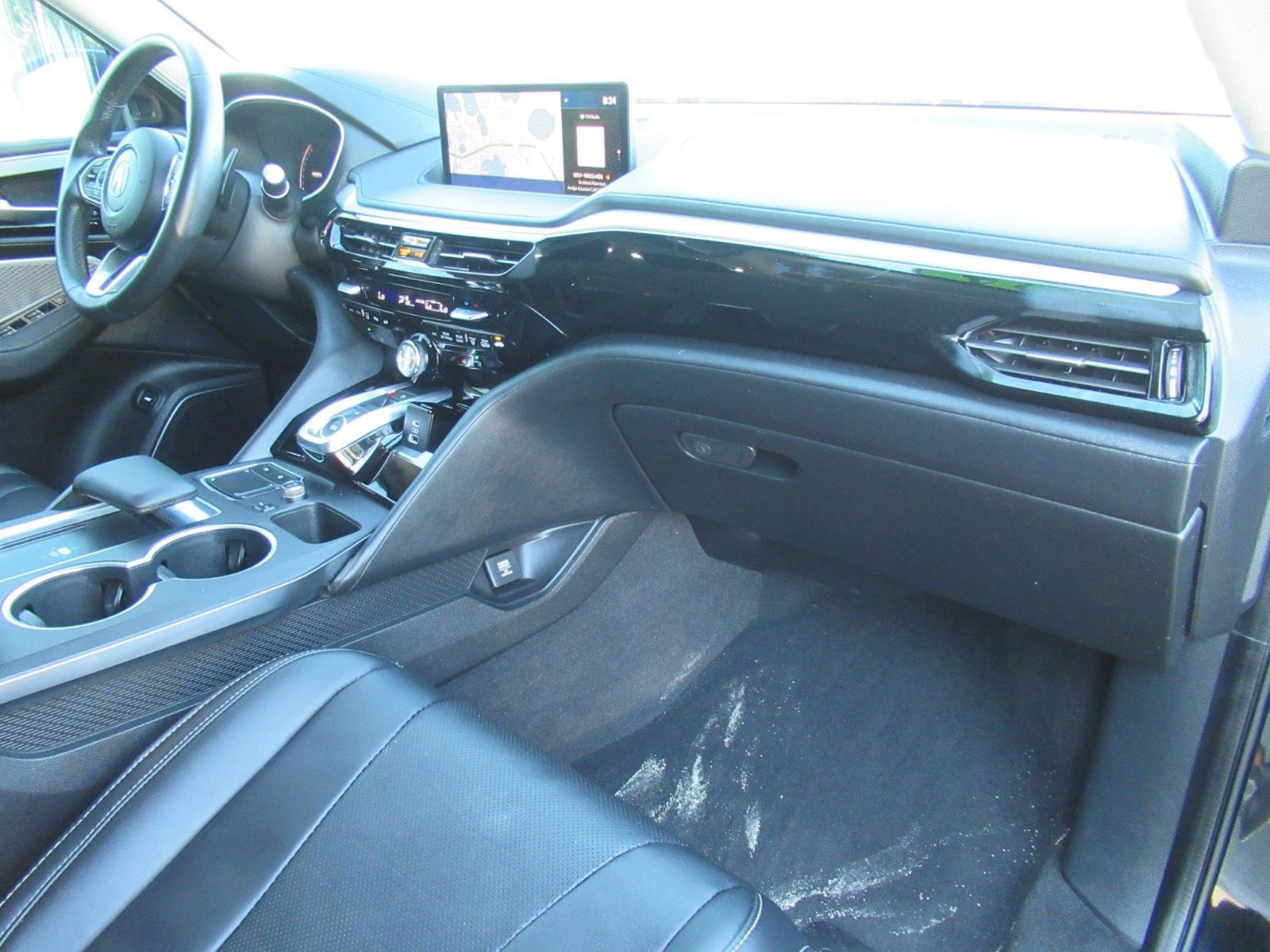 Used 2024 Acura MDX w/ Technology Package FWD image 11