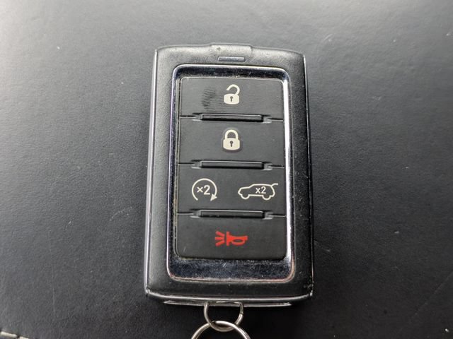 Used 2022 Jeep Grand Cherokee Overland AWD/4WD image 33