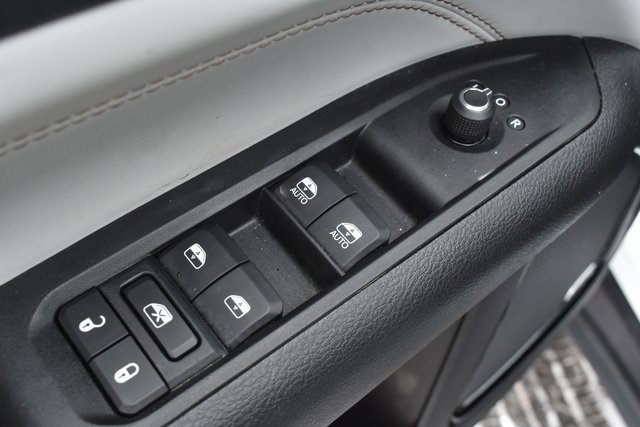 Used 2022 Jeep Compass Limited w/ Sun and Sound Group image 15