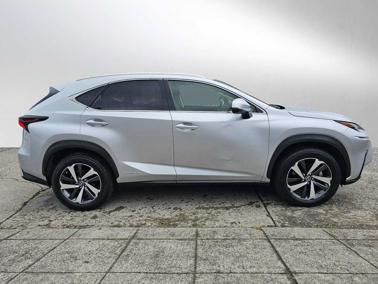Used 2018 Lexus NX 300h AWD w/ Premium Package image 2