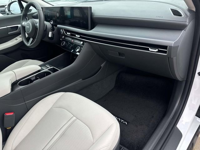 New 2026 Hyundai Sonata SEL FWD image 16