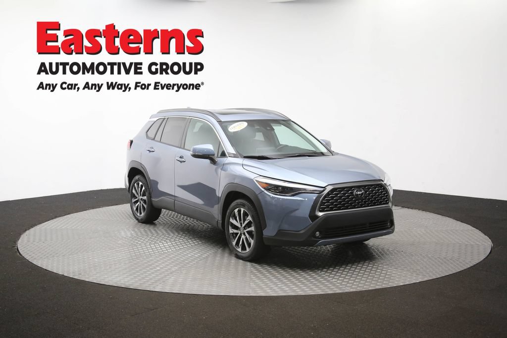 Used 2022 Toyota Corolla Cross XLE w/ Convenience Package AWD/4WD image 50