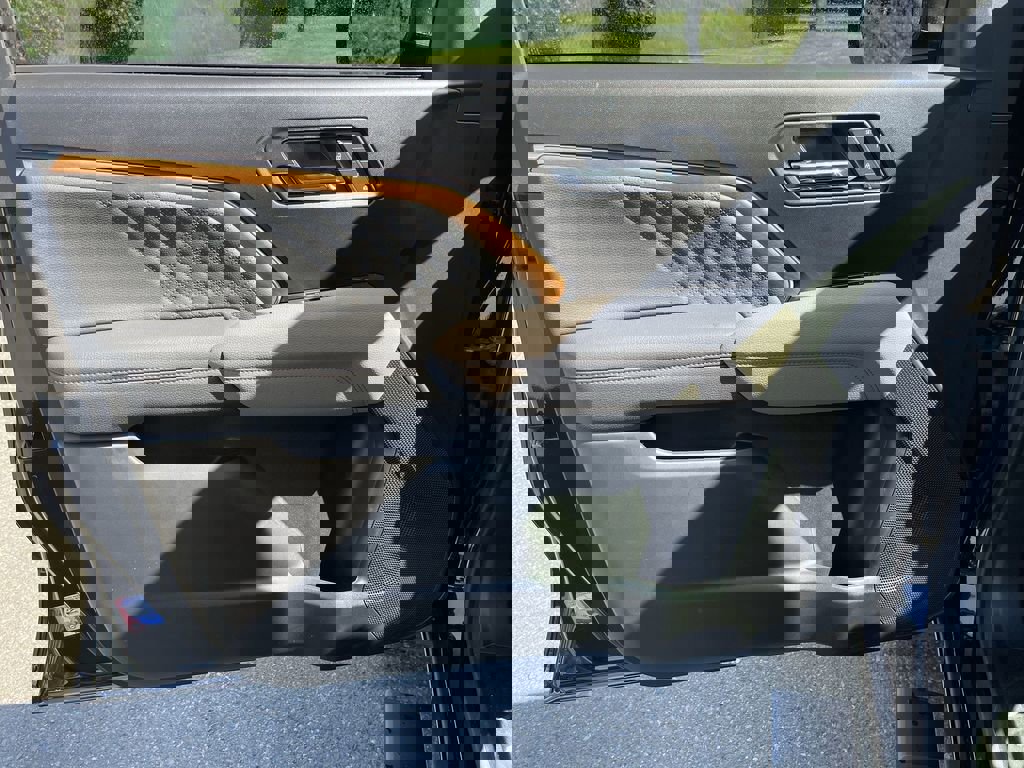 New 2025 GMC Canyon Denali w/ LPO, Denali Black Edition image 23